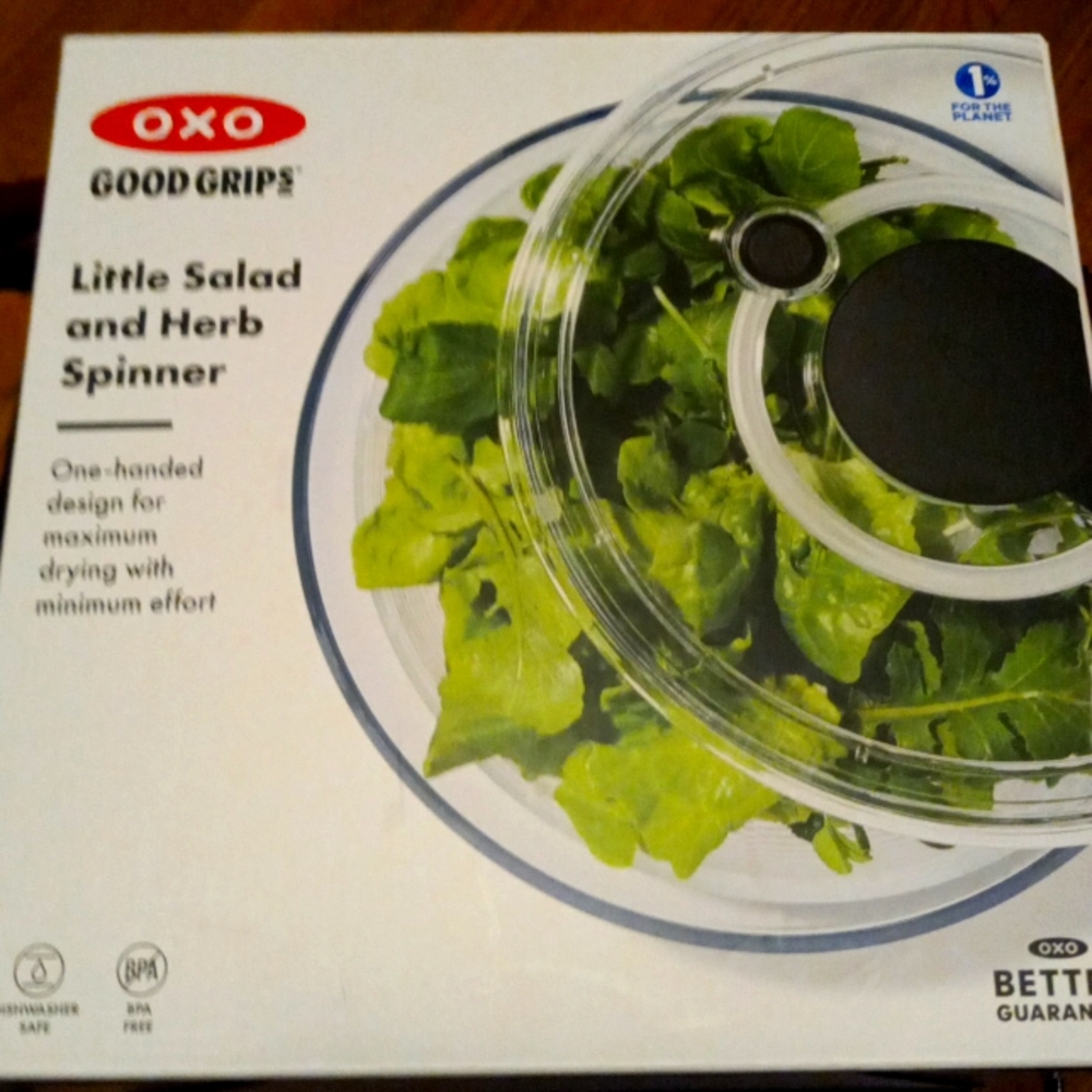 Little salad and herb spinner